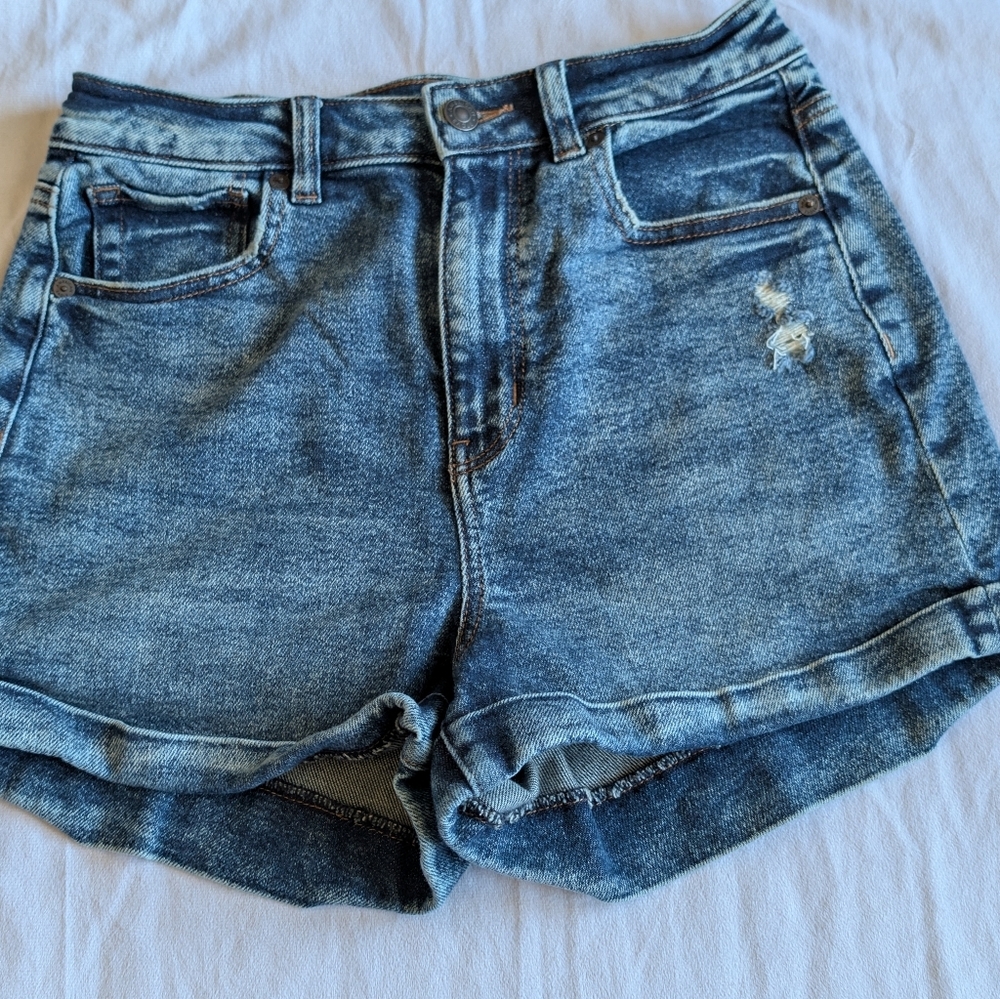 American Eagle Like New High Rise Mom Shorts Size 4